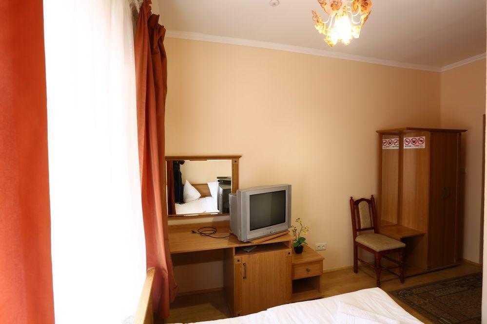 Gracia Otel Berehove  Dış mekan fotoğraf